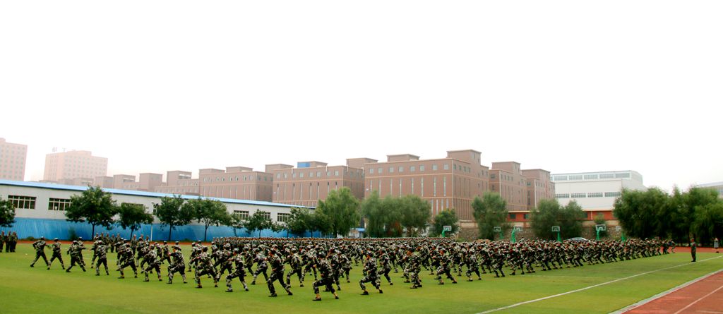 開學典禮暨軍訓總結表彰大會7.jpg